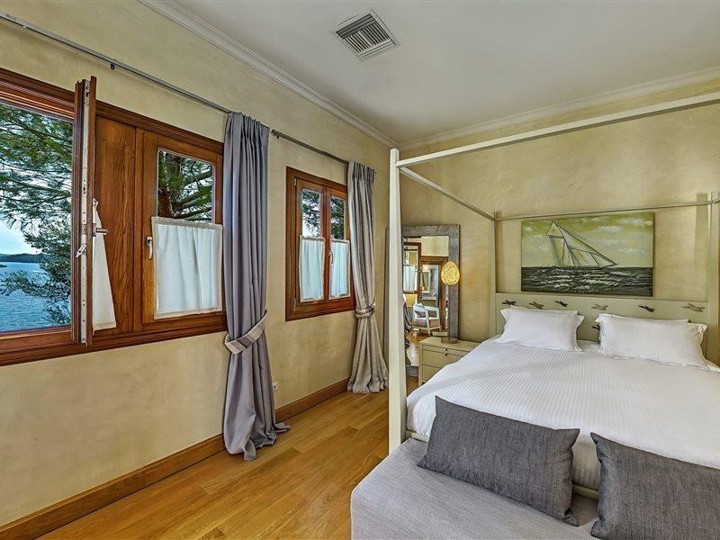 Villa Veneziano Suites & Villa Нидри Екстериор снимка
