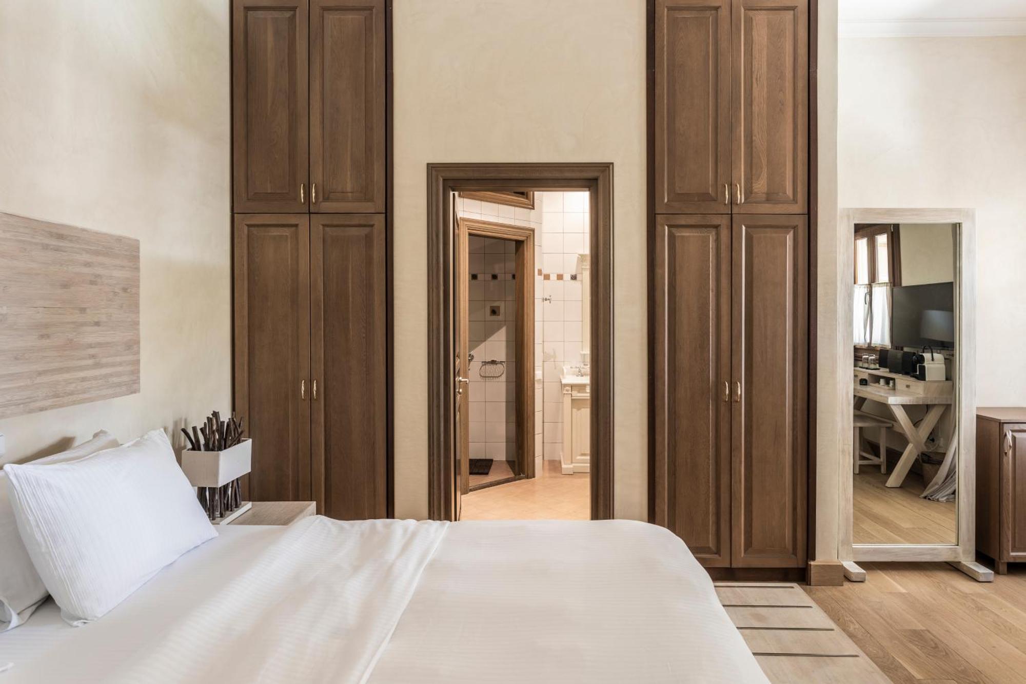 Villa Veneziano Suites & Villa Нидри Екстериор снимка