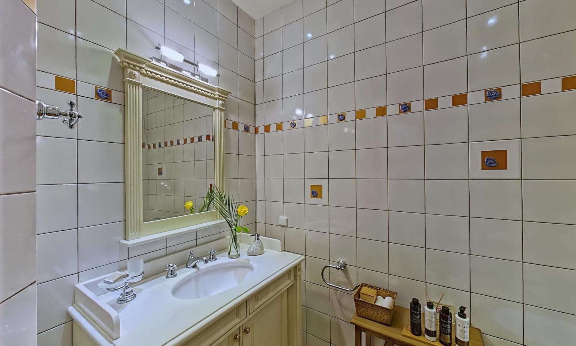 Villa Veneziano Suites & Villa Нидри Екстериор снимка