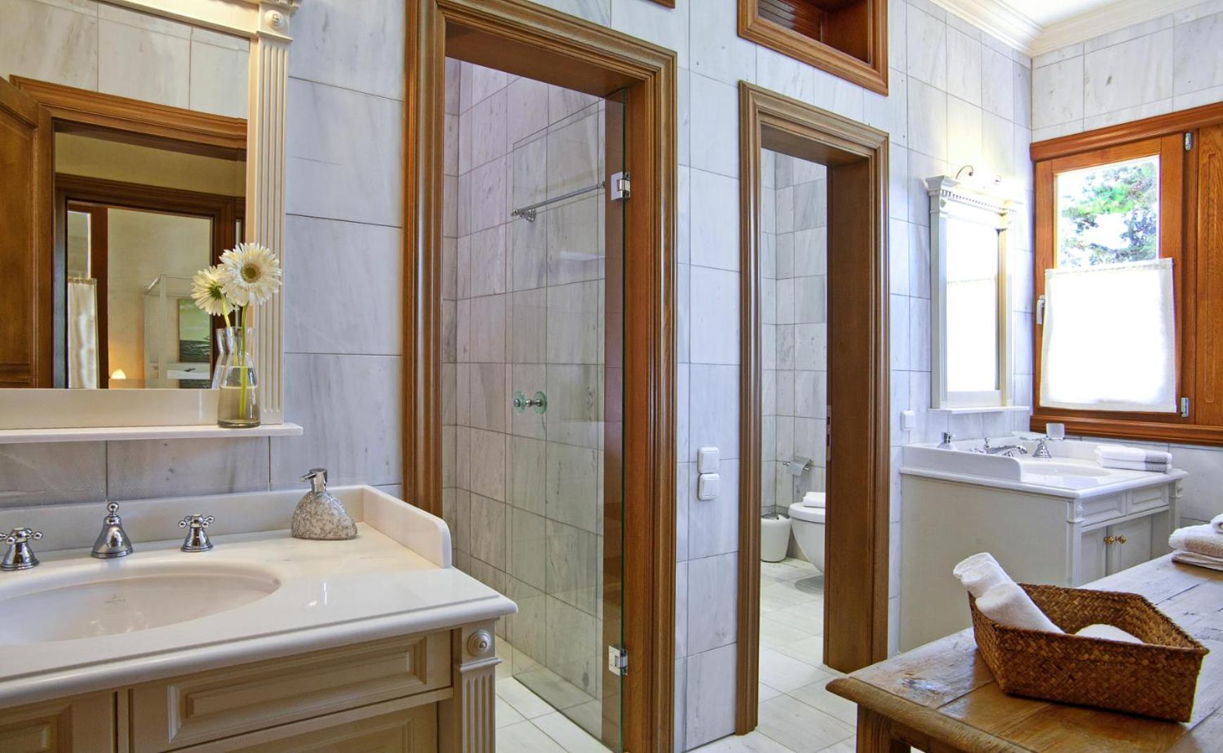 Villa Veneziano Suites & Villa Нидри Екстериор снимка