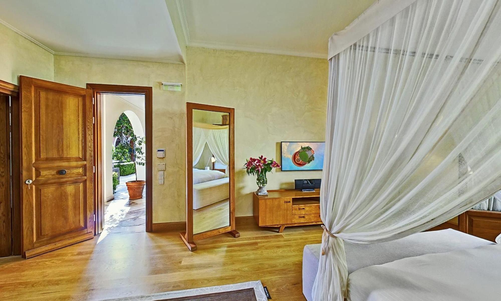 Villa Veneziano Suites & Villa Нидри Екстериор снимка
