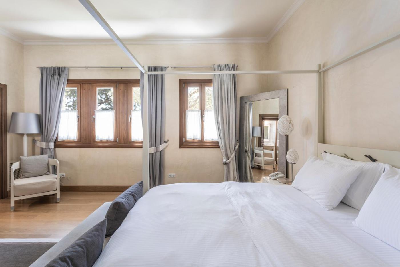 Villa Veneziano Suites & Villa Нидри Стая снимка